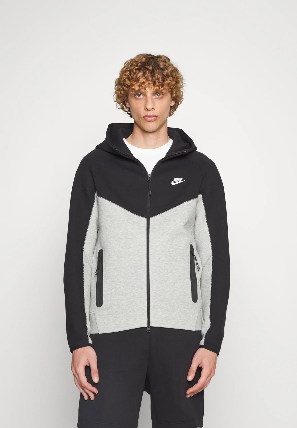 Nike Nouveau Tech Fleece Zippé Noir Et Gris