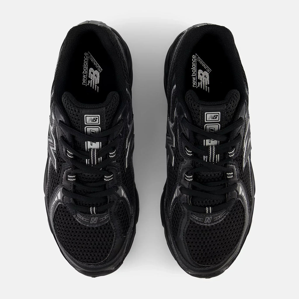 New Balance 740 Noir